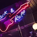 Międzynarodowy Dzień Rock and Rolla: Historia, Artyści i Wpływ na Kulturę