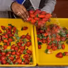 Jak odróżnić polskie truskawki od importowanych? Uwaga na oszustów!