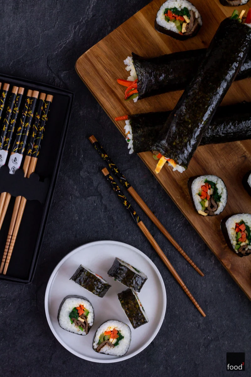 Kimbap z wołowiną bulgogi, jajkiem i warzywami - food²