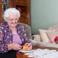 Jakie witaminy warto kupić dla Babci i Dziadka? Sprawdzone suplementy dla seniorów po 60. roku życia