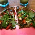 Zdrowa i lekka pizza na cukiniowym spodzie