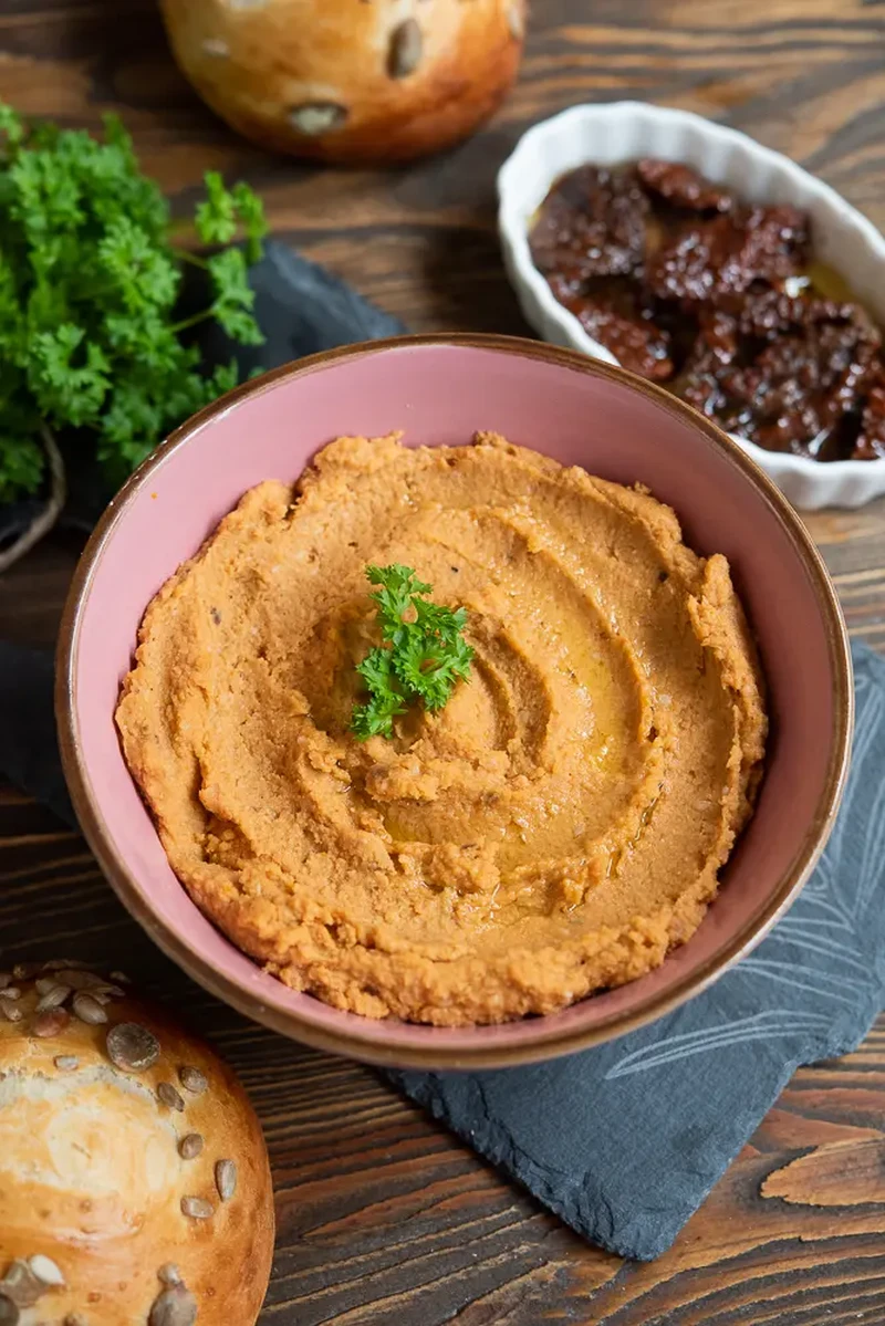 Hummus z suszonymi pomidorami - Przepis od Po Prostu Pycha