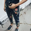 Haftowane jeansy