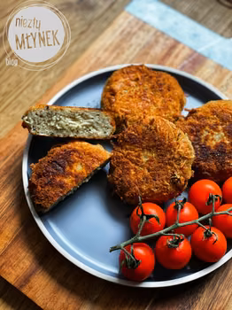 Kotlety z makaronu z serem i pieczarkami