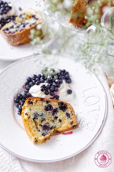 Babka z jagodami