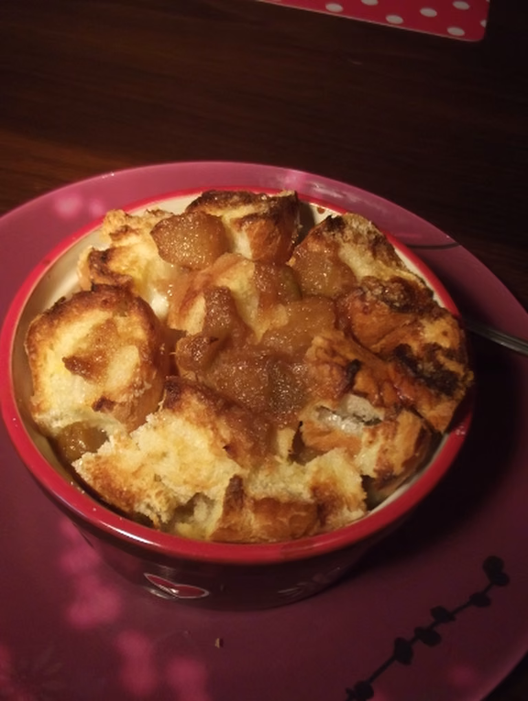 Pudding chlebowy z dżemem gruszkowym