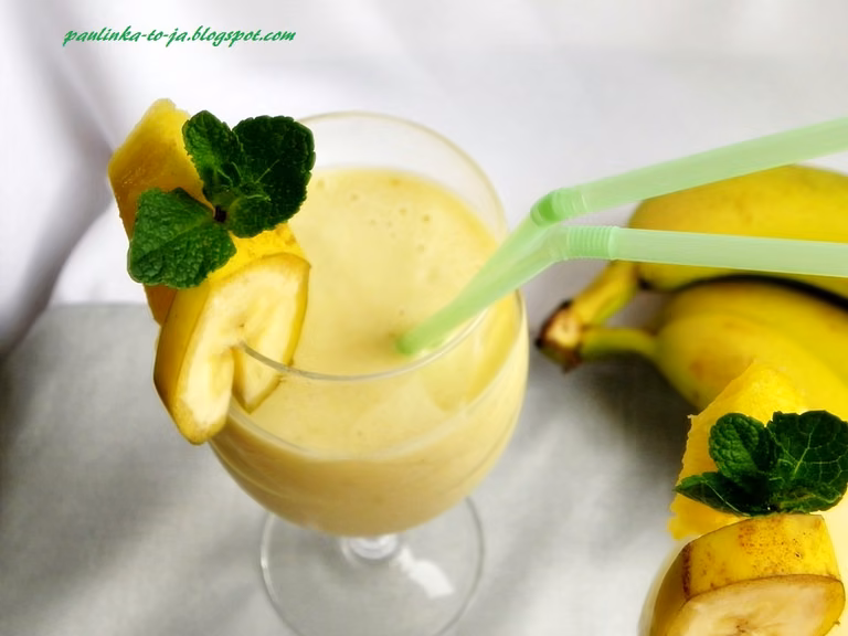 Smoothie banan-ananas-kokos