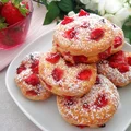 Scones z truskawkami i ricottą
