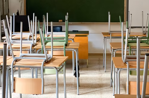 Szkoły i przedszkola z tych miejscowości zawiesiły zajęcia! Niektóre polskie placówki są zamknięte - dzieci zostały w domach