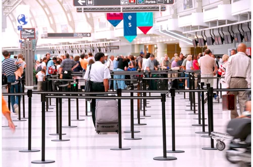 AI w służbie linii lotniczych: Na lotnisku obsłuży nas bot?!