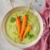 Hummus z pietruszki z karmelizowanymi marchewkami