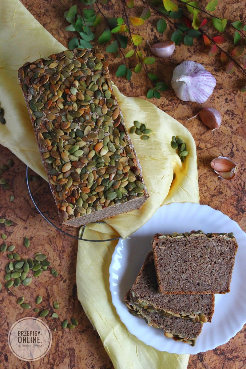 Chleb w kolorach jesieni - razowy na zakwasie