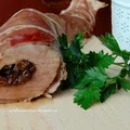 Polędwiczka wieprzowa faszerowana suszonymi borowikami i zawinięta w szynkę parmeńską.