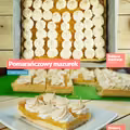 Pomarańczowy mazurek z mini bezami (WIDEO)