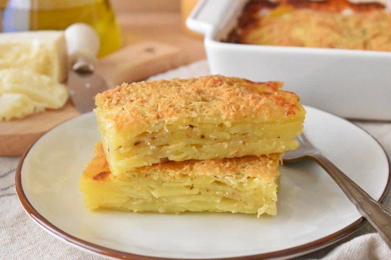 Pieczone ziemniaki z serem po rzymsku - "Patate alla romana"