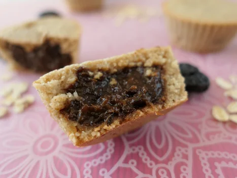 Owsiane muffinki z nadzieniem różanym