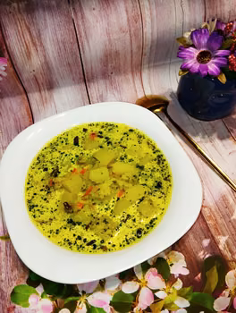 ZUPA OGÓRKOWA Z RYŻEM Z OGÓRKÓW W CURRY
