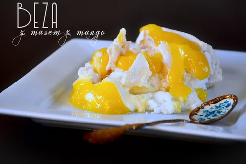 obłędnie pyszna beza z musem z mango