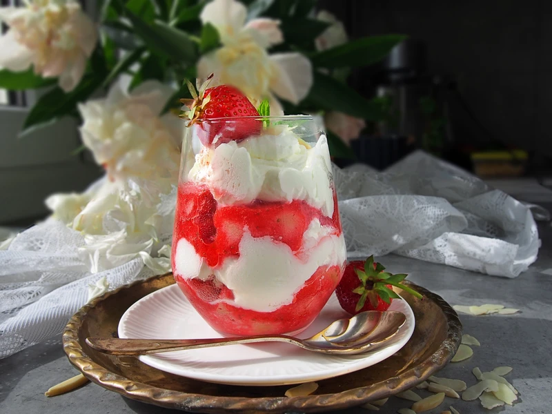 Tiramisu truskawkowe
