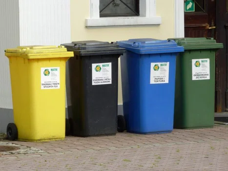 Segregowanie śmieci w domu: poradnik jak robić to dobrze