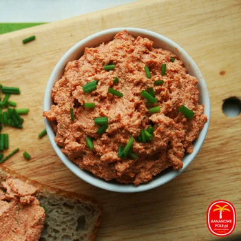Kanapkowa pasta z tofu i suszonych pomidorów