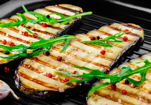 Bakłażan z Airfryera bez goryczy? Tak, ale tylko jeśli zrobisz ten jeden krok wcześniej