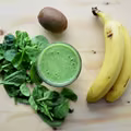 Koktajl ze szpinakiem, bananem i kiwi