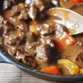Gulasz wołowy z papryką – Kardamonowy