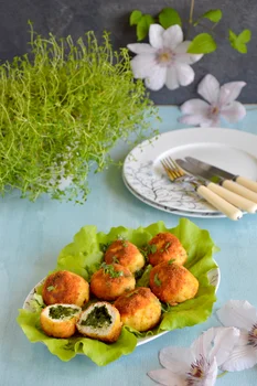 Klopsy drobiowe ze szpinakiem i mozzarellą