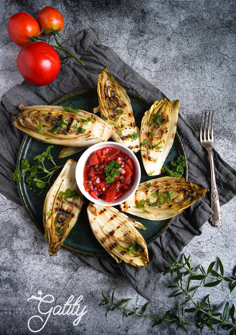 Grillowana cykoria z salsą pomidorową (dieta dr Dąbrowskiej)