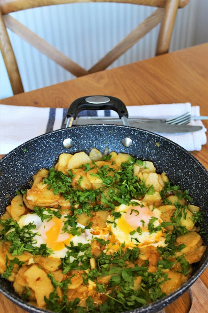 Huevos Rotos – wegetariańska tortilla z Wysp Kanaryjskich