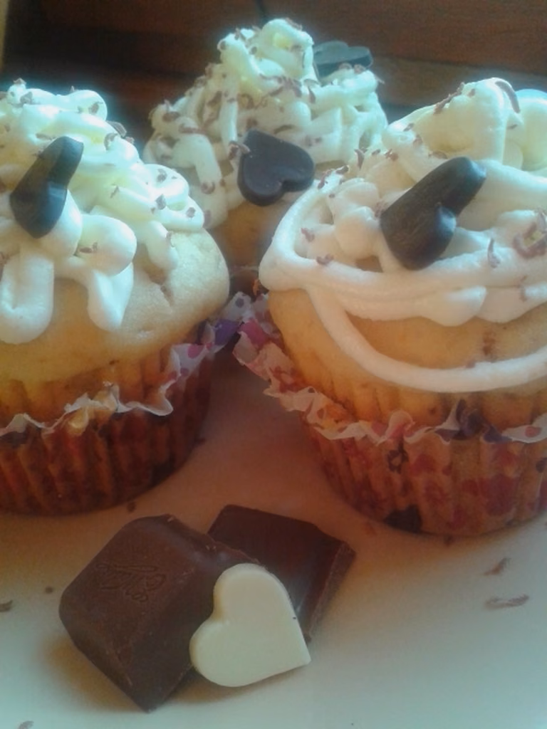 Muffinki z kawałkami czekolady i kremem mascarpone - przepis podstawowy