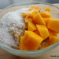 Owsianka kokosowa z mango