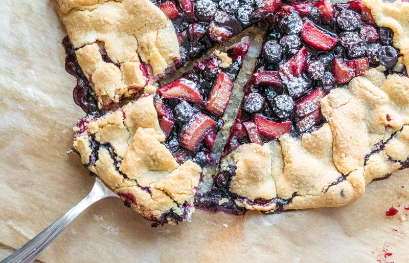 Rustykalna tarta bez glutenu i jajek