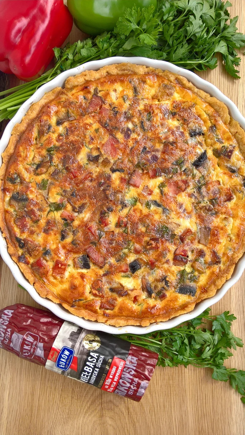 Quiche z kiełbasą krakowską suchą i grzybami