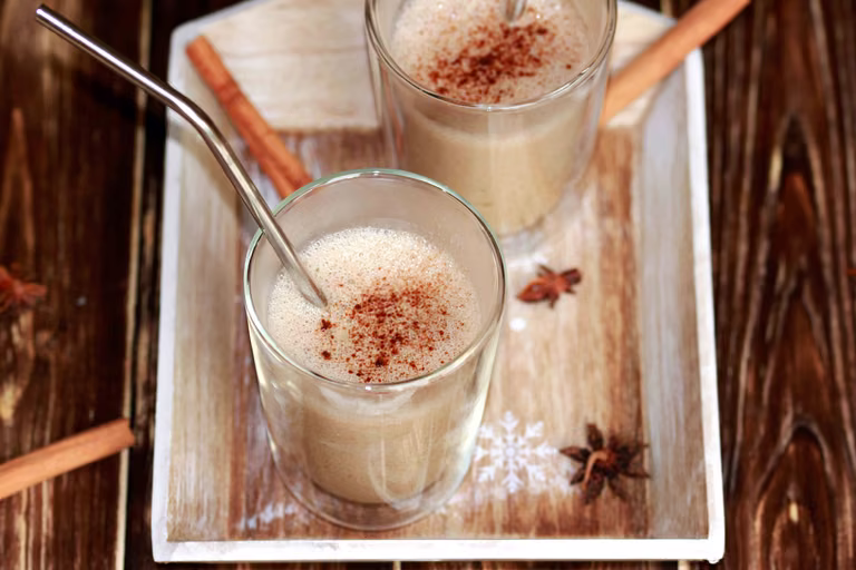 Chai eggnog. Latte bezkofeinowe.