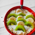 Jaglanka z bananem i kiwi