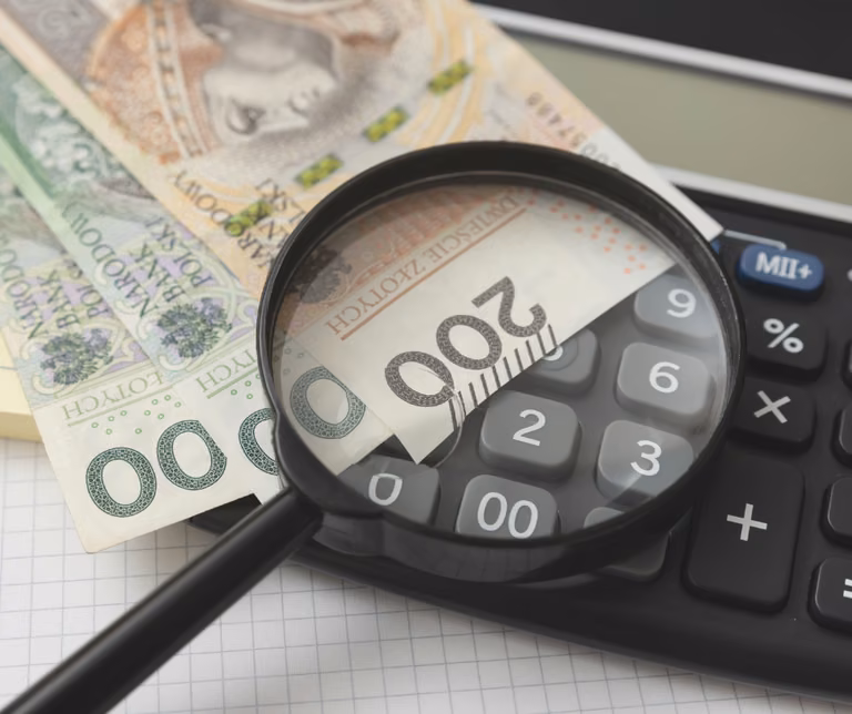 Ile i za co można potrącić pracownikowi z jego pensji?