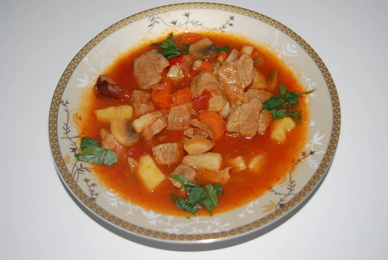 Zupa gulaszowa