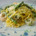 Spaghetti z krewetkami i szpargami