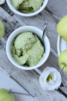 lody z cukinii, ricotty i limonki