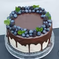 Tort jeżynowy w stylu Drip Cake