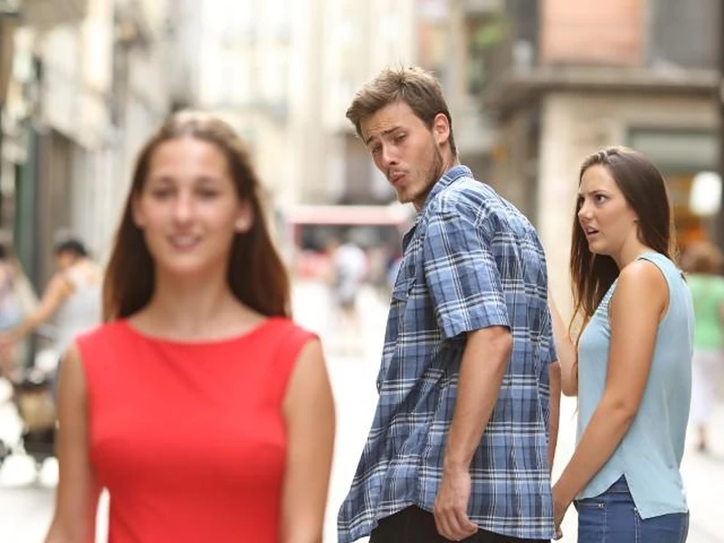 Na co faceci od razu zwracają uwagę? Sprawdź, co przykuwa ich wzrok!