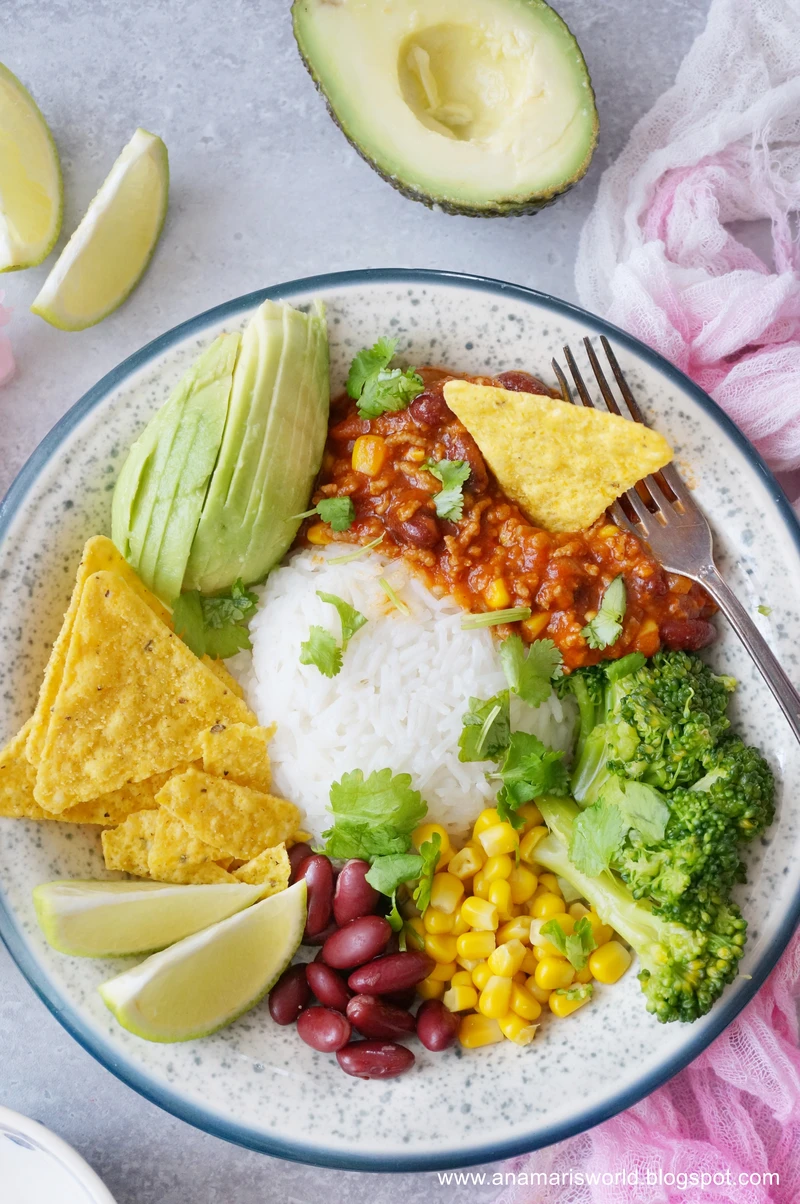 Chili con carne bowl