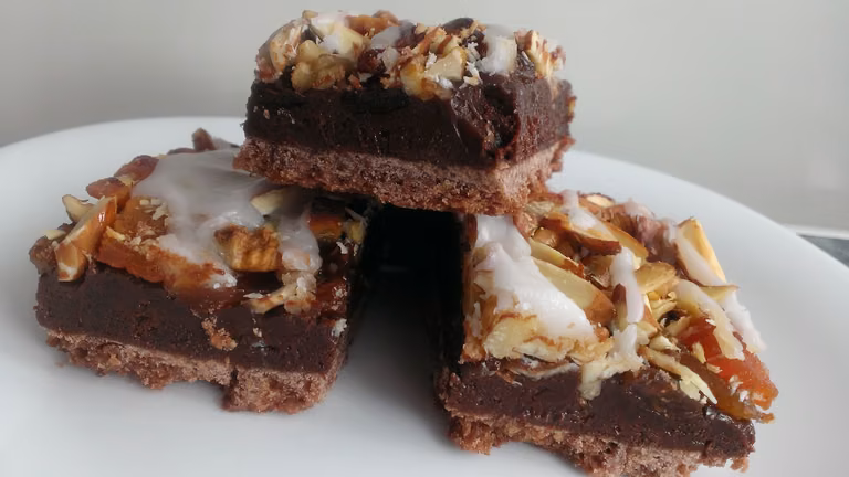 Mazurek czekoladowy z bakaliami