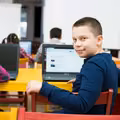 Darmowe Laptopy dla uczniów: Kto dostanie je pierwszy , a kto poczeka do końca roku?