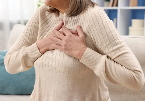 Czujesz ucisk w klatce piersiowej? To nie zawsze stres