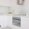 Lubisz biel i czystość w kuchni ? Koniecznie zobacz kuchnię w stylu białego laboratorium.