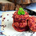 Burgery z buraków i komosy ryżowej