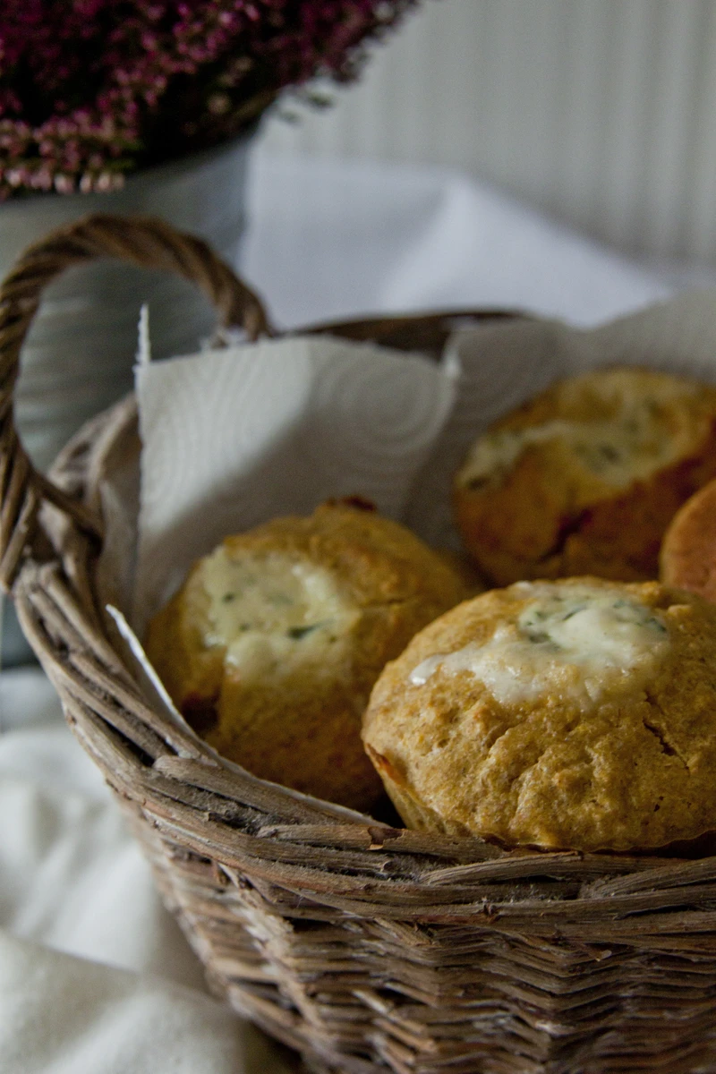 Wytrawne muffiny dyniowe z mozzarellą